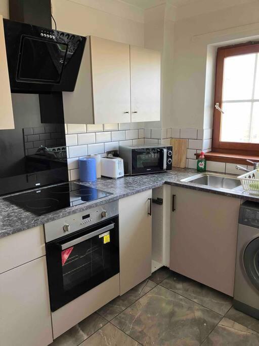 אדינבורו My Waterfront Apartment, Views Over Water Of Leith מראה חיצוני תמונה